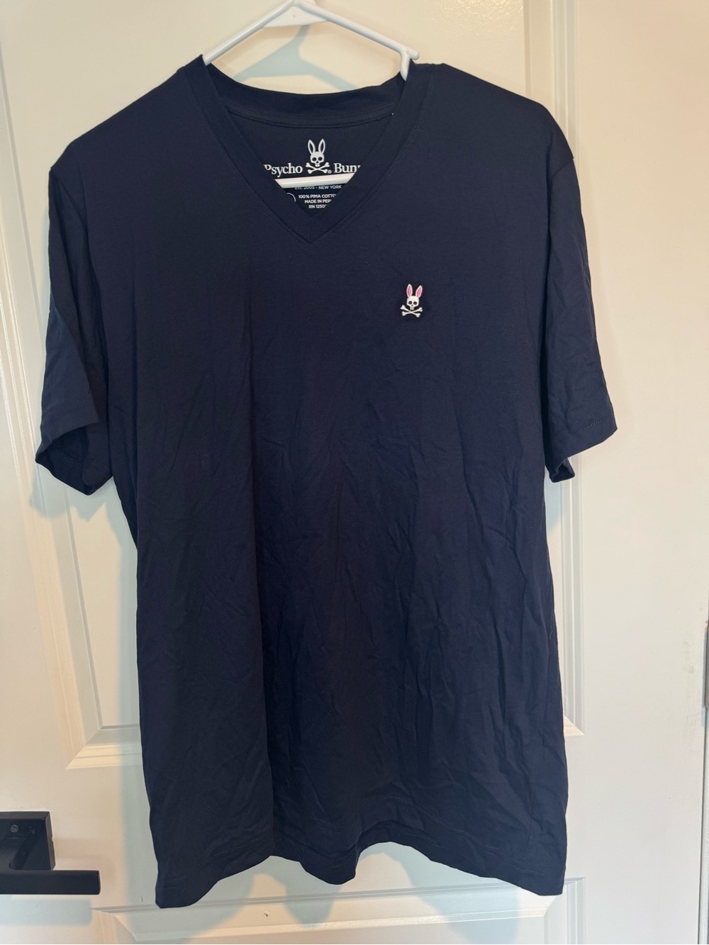 Psycho Bunny Men's V-Neck T-Shirt in Navy with Pink Logo